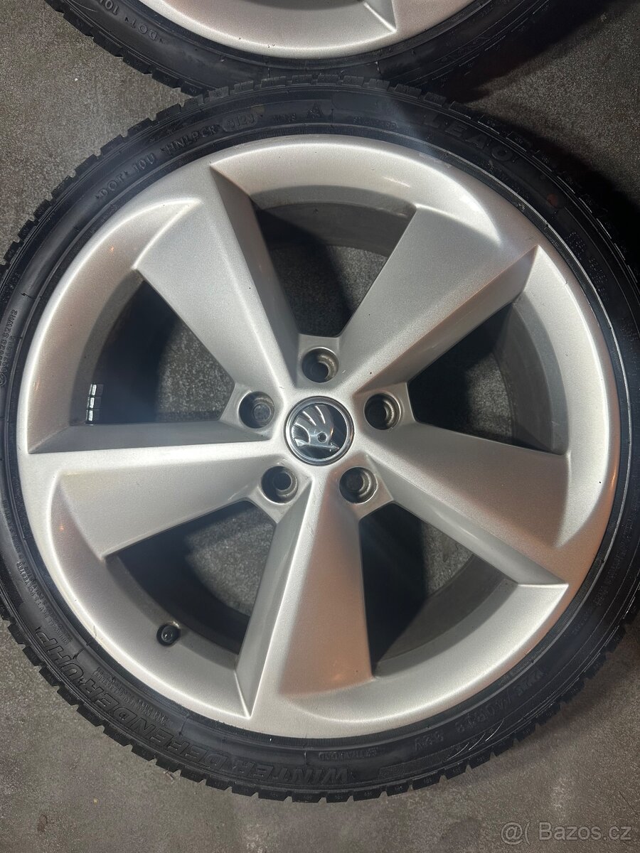 ALU Kola ŠKODA 5x112 R18 GOLUS Zánovní Zimní Pneu 225/40/18 - 3
