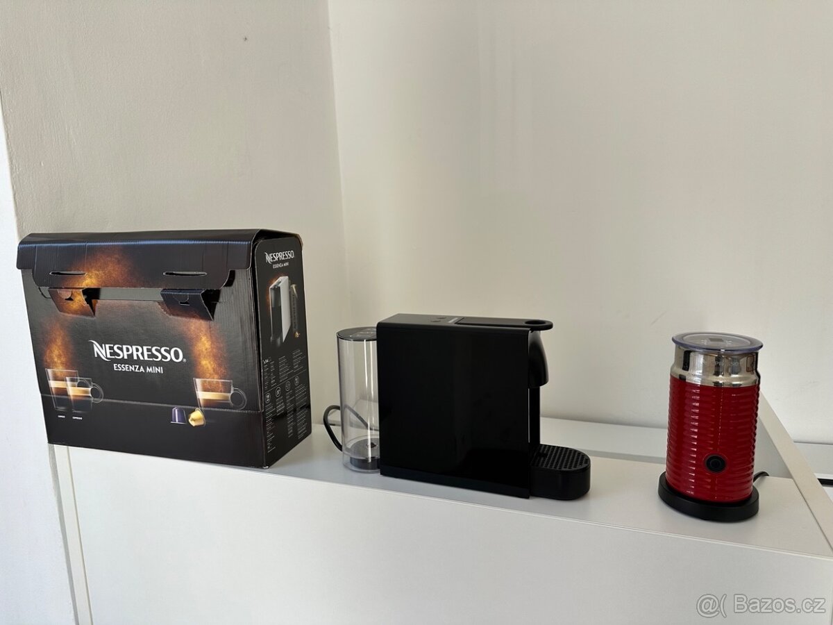 Kávovar Nespresso Essenza Mini + napěňovač mléka Aeroccino - 3