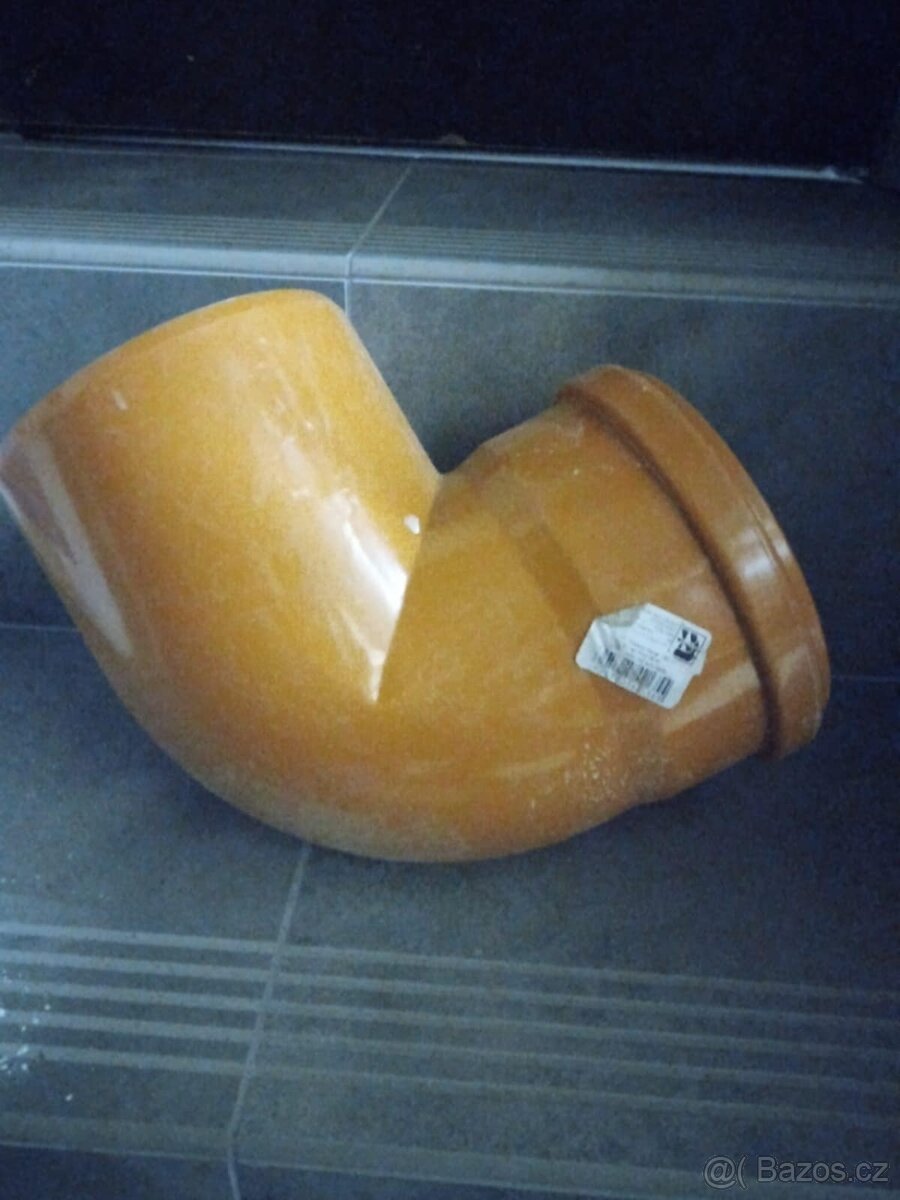 Kanalizační kolena a materiál 125 - 3