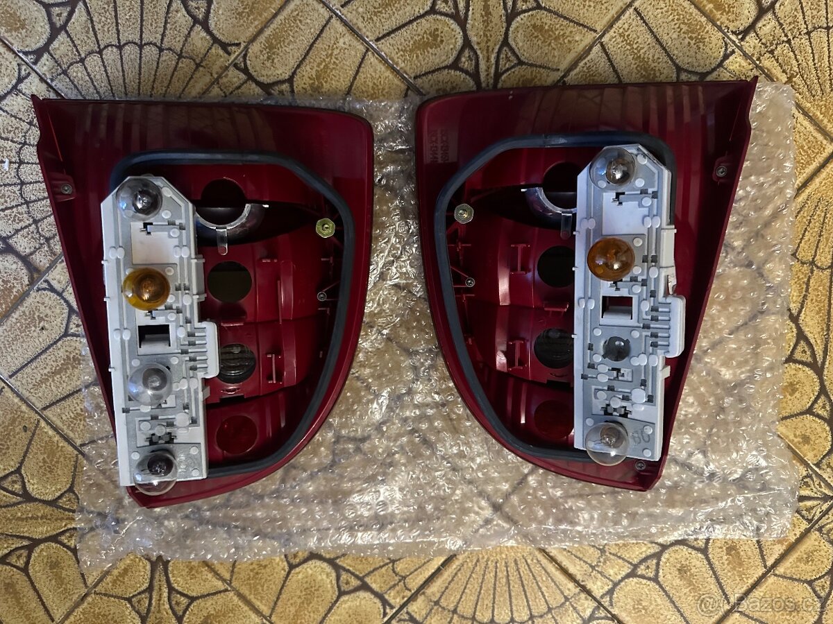 Zadní světla Škoda Superb - 3