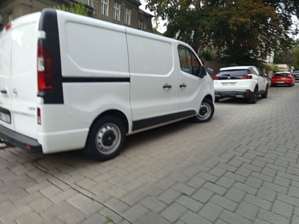 2017 Opel Vivaro 5.8 /100 - 3