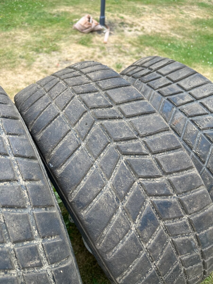 mokré rally pneu hankook R16 - 3