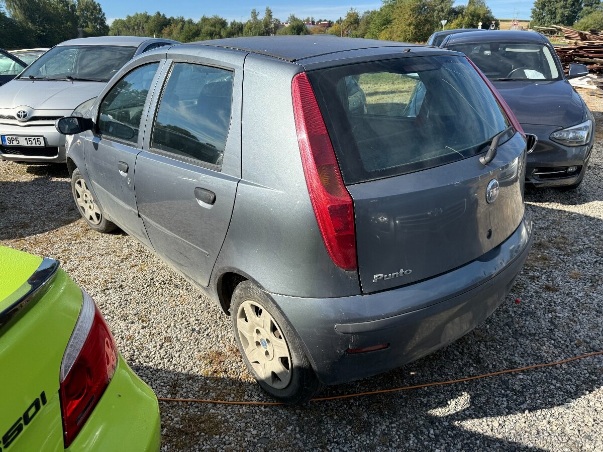 Fiat Punto 1,2i 44 kw.jen 105t.km..klima 2004 - 3