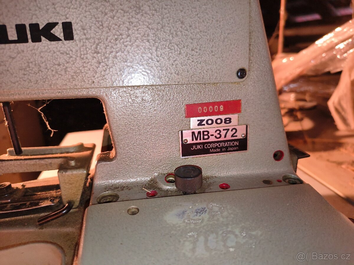 Průmyslový knoflíkovací šicí stroj JUKI MB-372 - Plně funkčn - 3