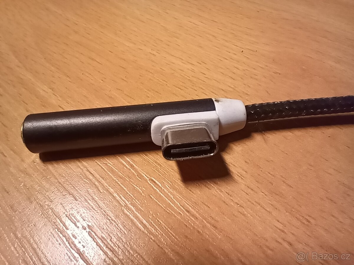 Adaptér konektor C 2 v 1 nabíjet telefon a poslech hudby - 3