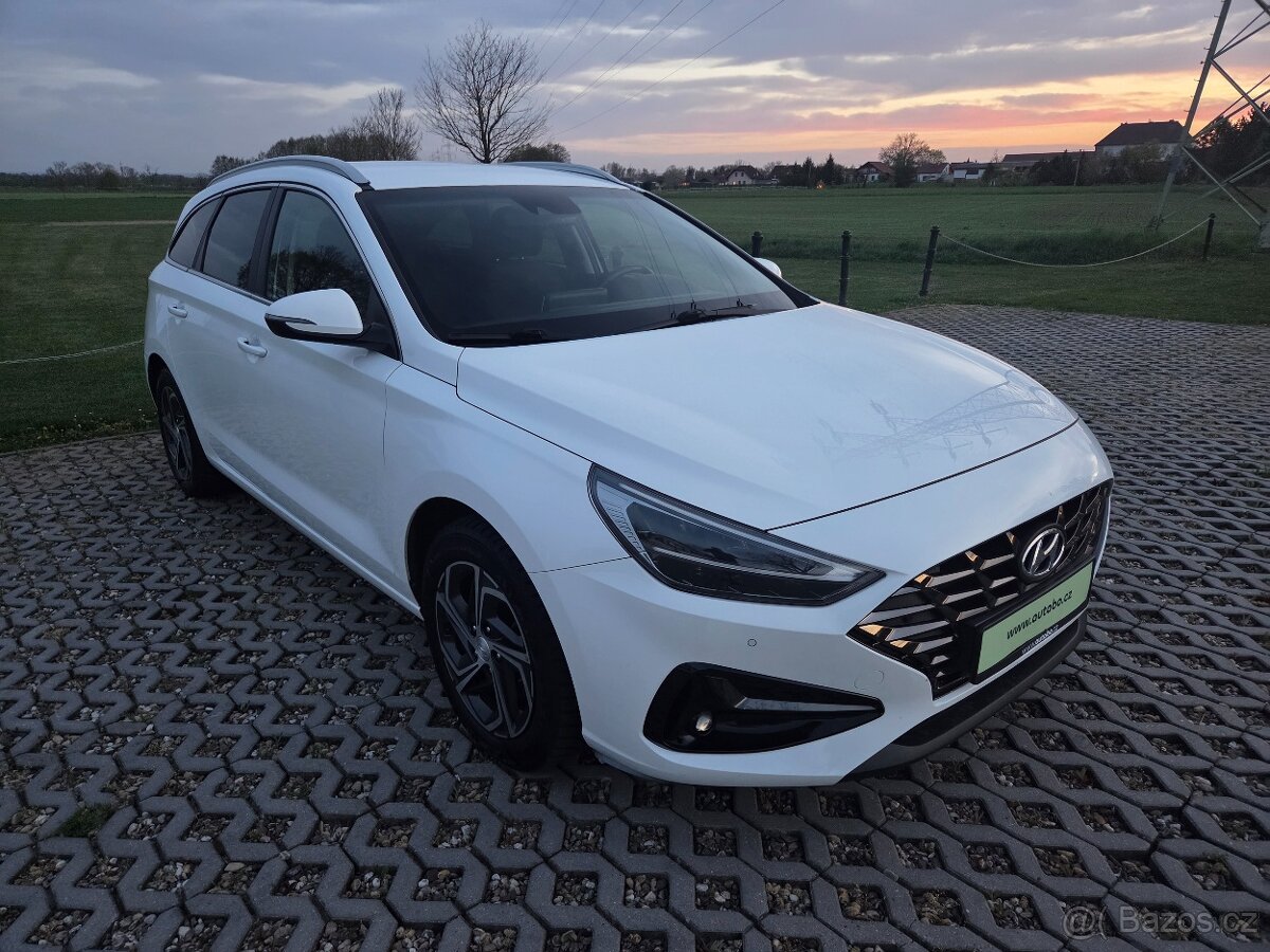 Hyundai i30 combi, 1.6 CRDi, 85 kW, Smart+, ČR, DPH - 3