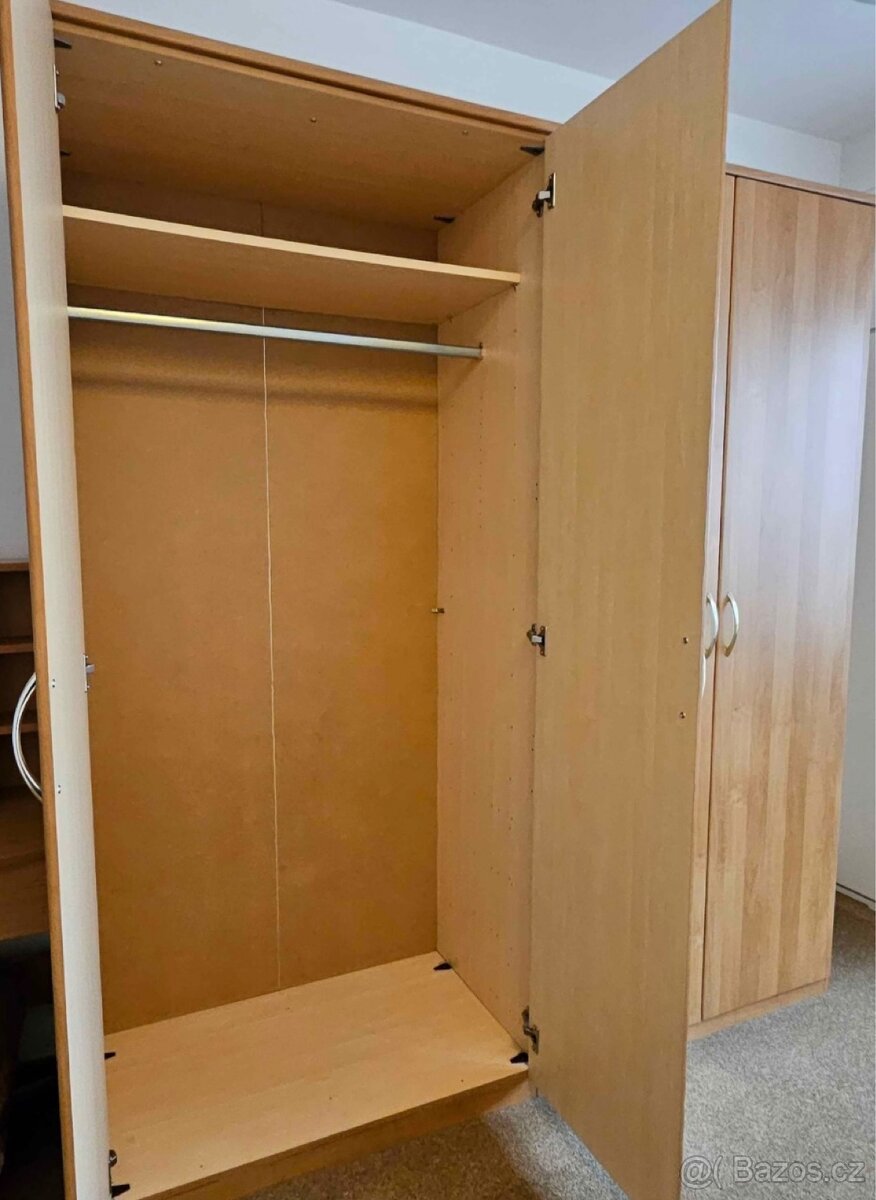 Šatní skříň - 3