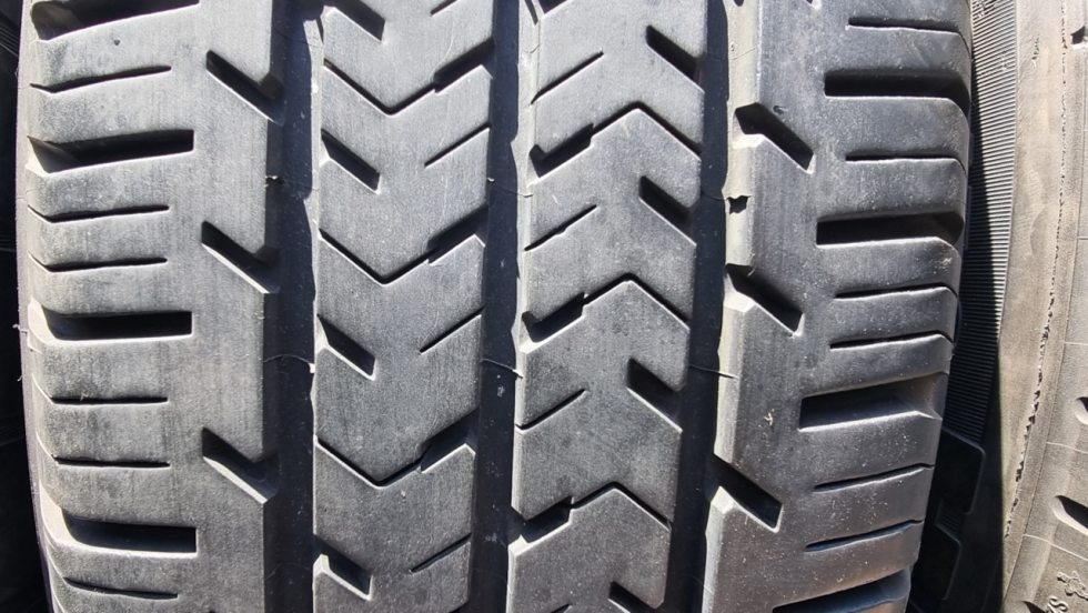 Letní pneu 195/70/15c Michelin - 3