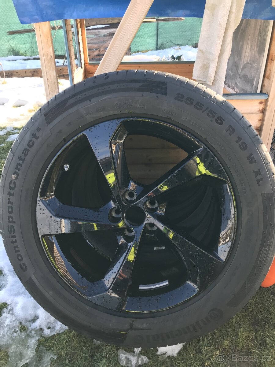 kolo jaguar F-pace 5x108 R19, 255/55, nové, nikdy nepouzite - 3