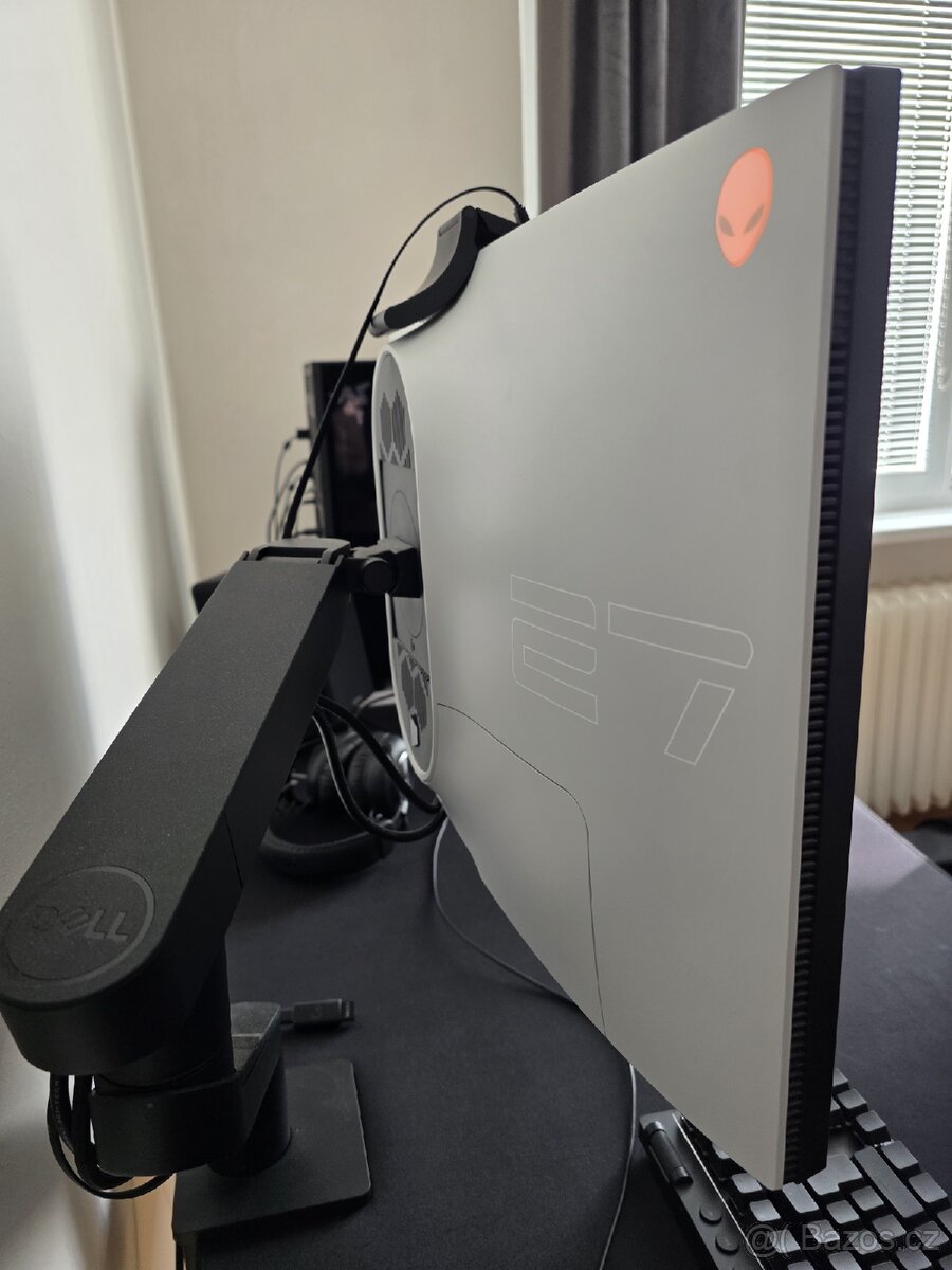 27" DELL AW2721D Alienware G-Sync Ultimate 240hz - 3