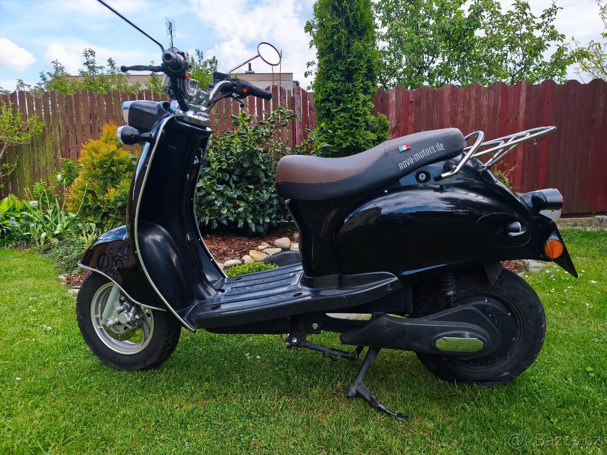 Elektroskútr Nova motors e-retro - 3