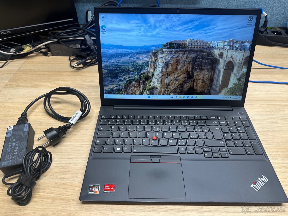 Notebook Lenovo ThinkPad E15 Gen 2 - AMD Ryzen 7 - 3