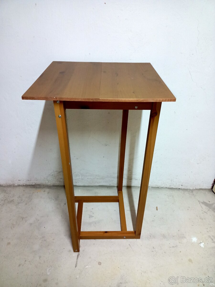 Prodám hezký barový stůl + 2 barové židle - 3