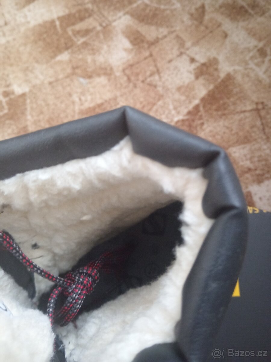 Prodám nové pracovní zimní boty velikost 45 - 3