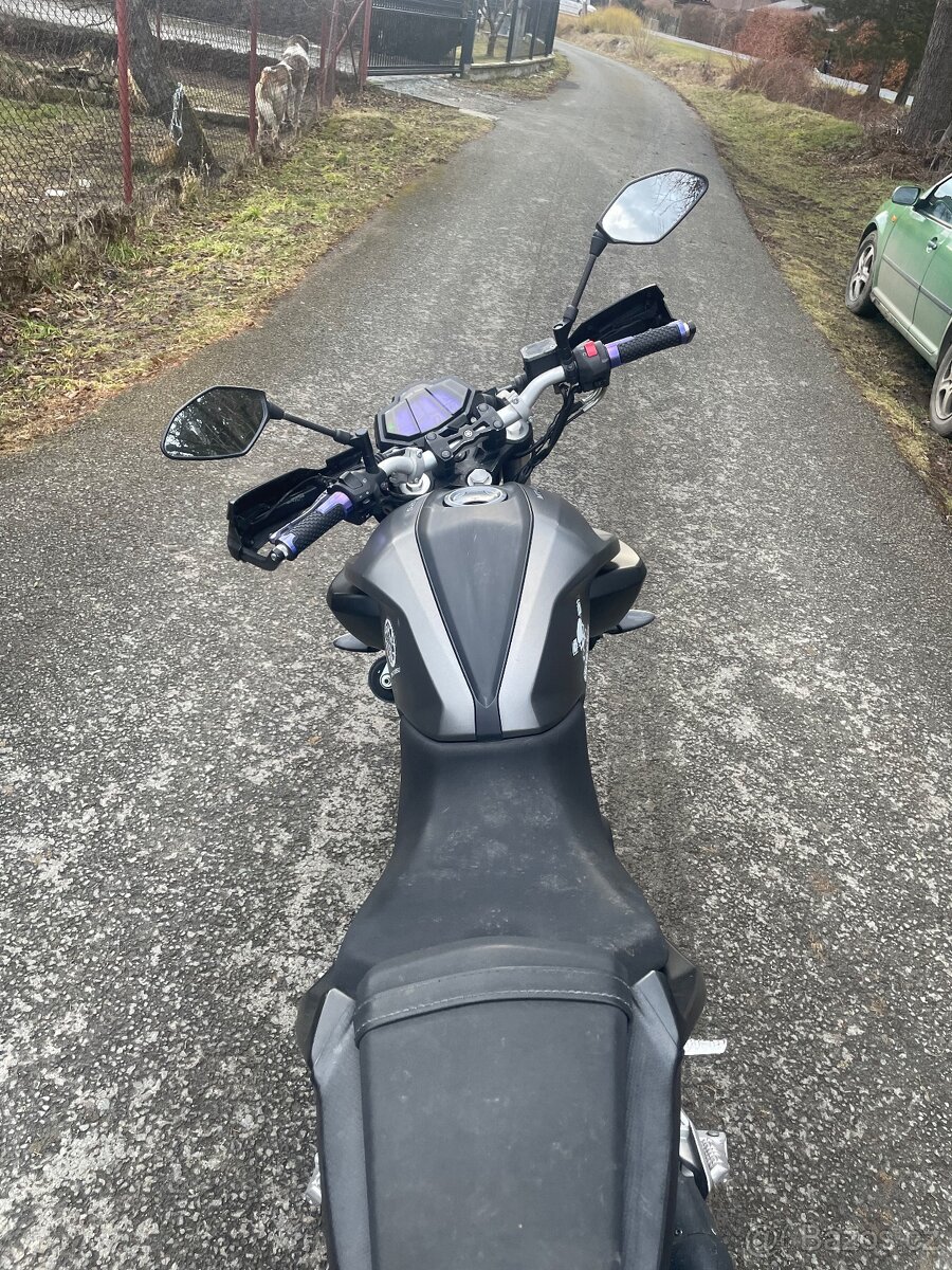 Yamaha MT-125 - 3