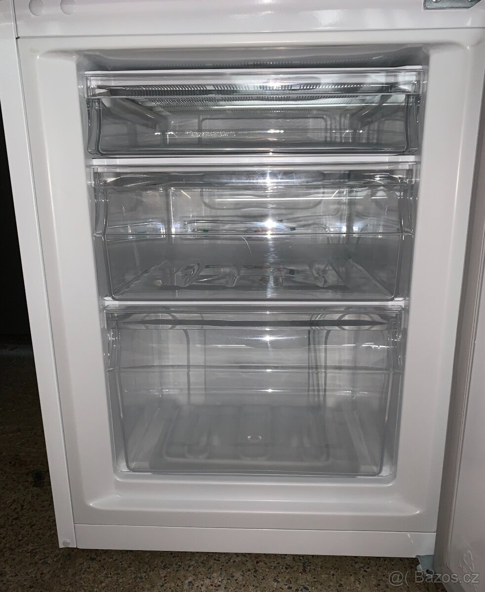 Lednice PHILCO PC175C - 3