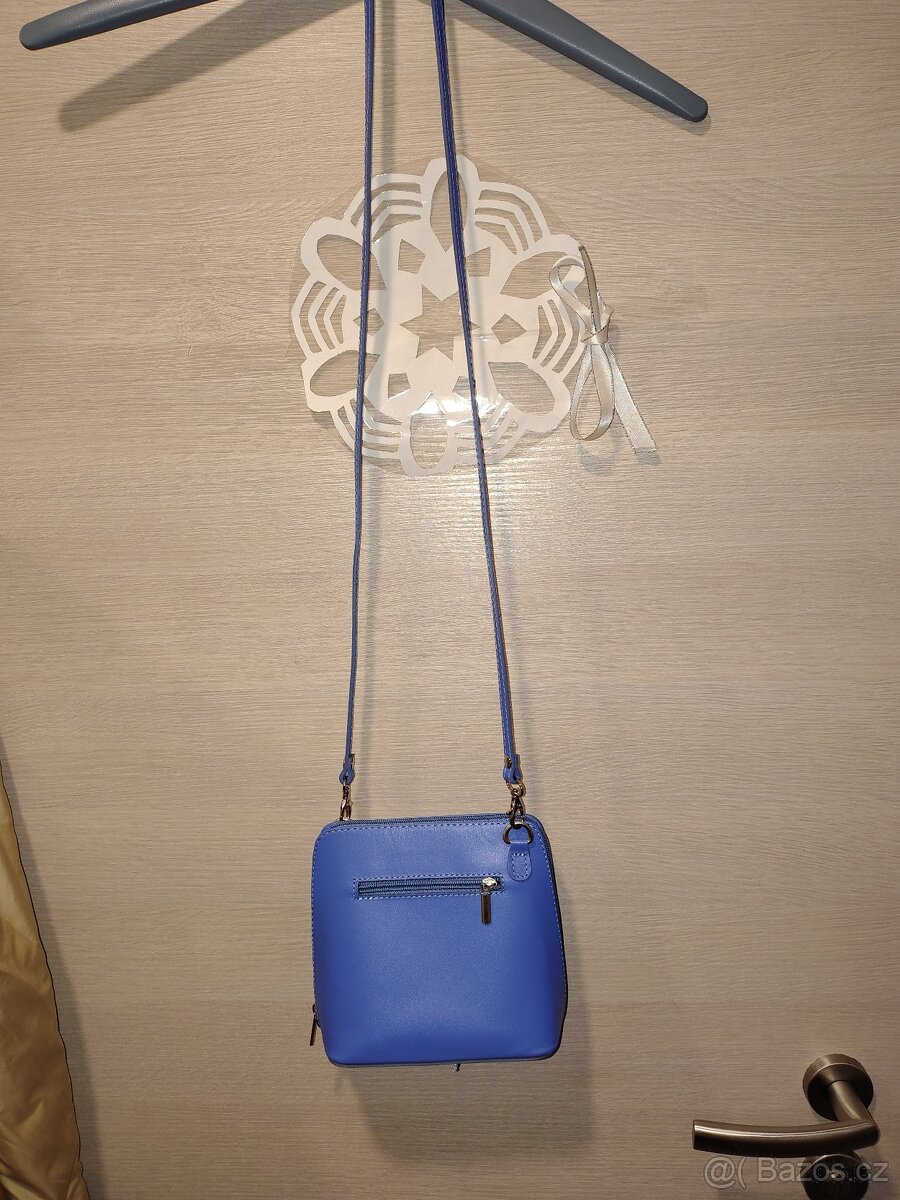 NOVÁ Kožená crossbody kabelka blankytně modrá barva - 3