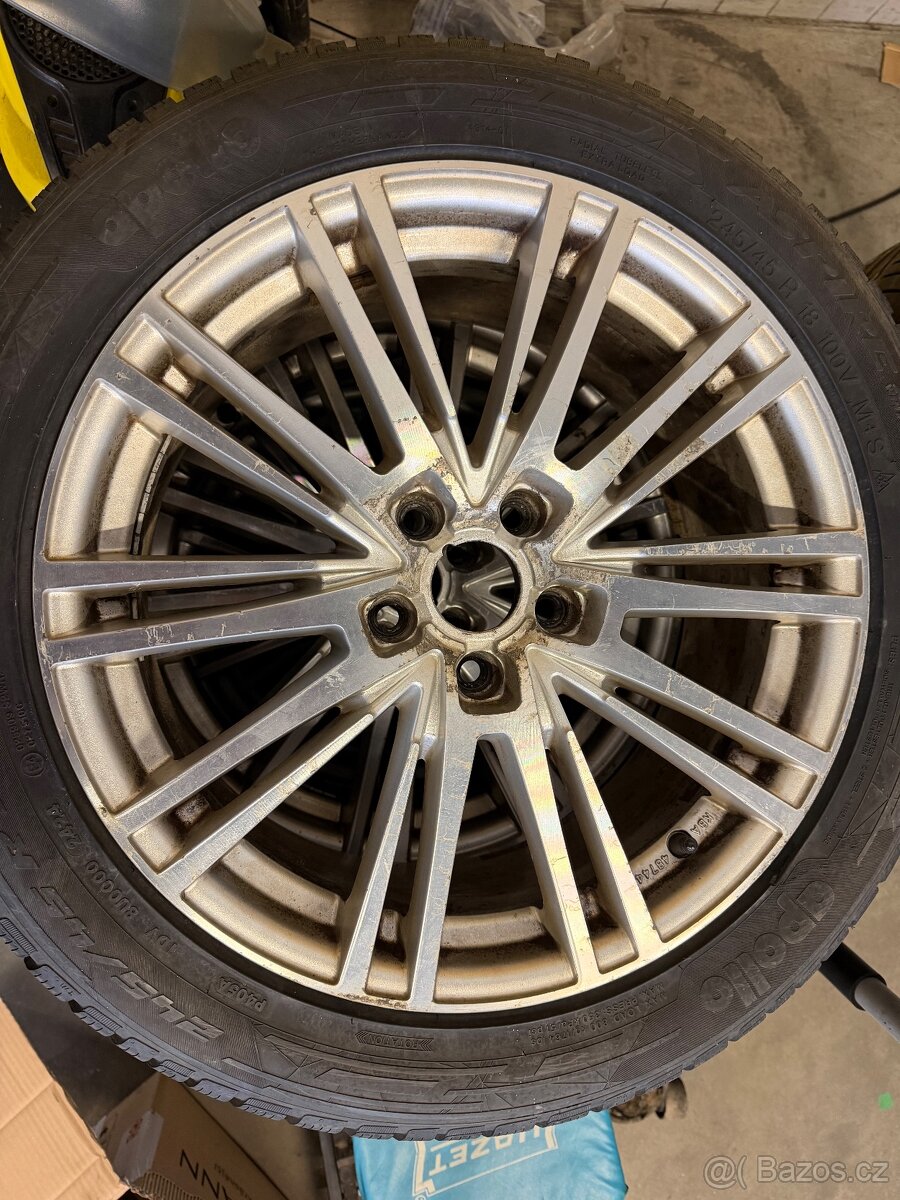 Audi 245/45 R18 - 3