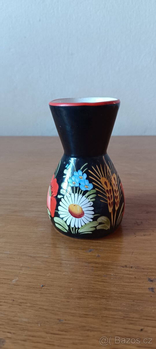 Keramická chodská vázička s kytičkami - 3
