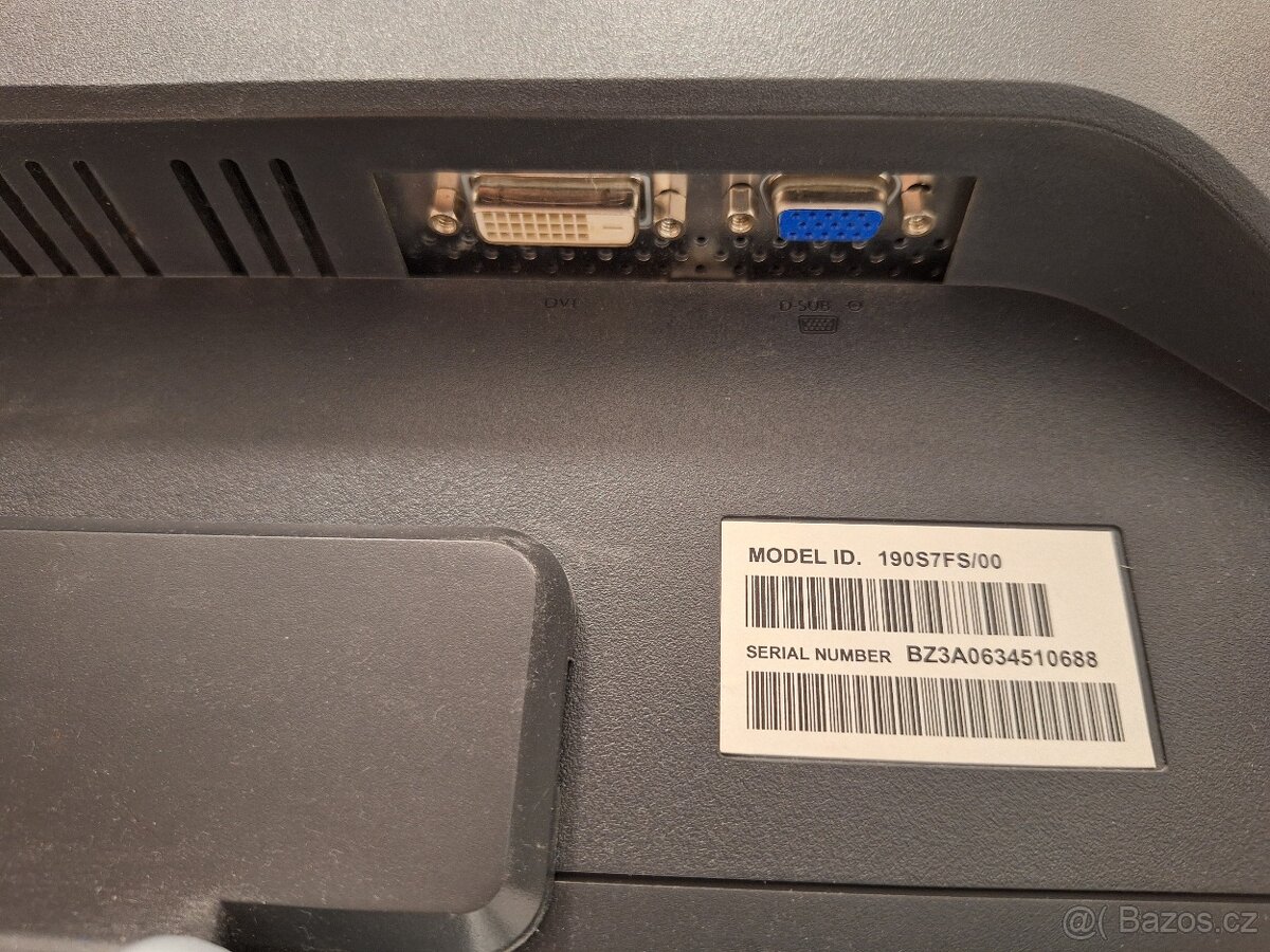 LCD monitor Philips 19" - plně funkční - 3