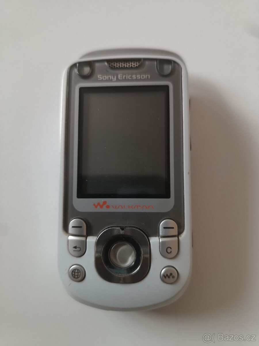Sony Ericsson w550i - 3