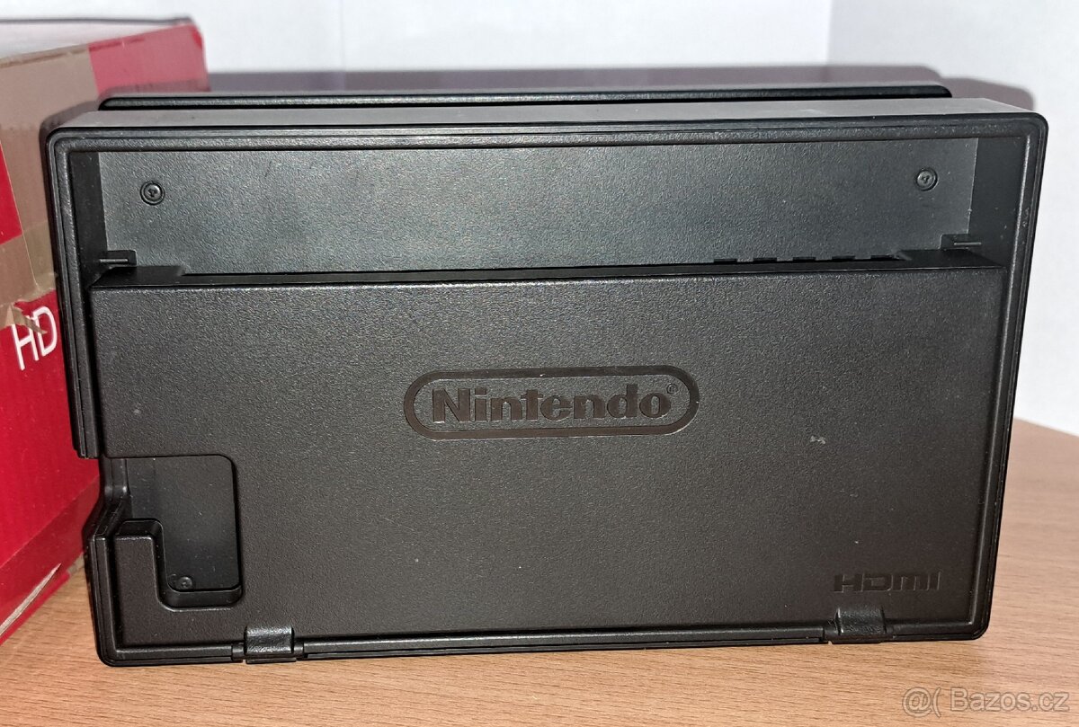 Nintendo Switch Dok Originál - 3