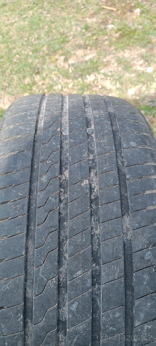 Prodám letní pneu Firestone 215/40 r17 - 3