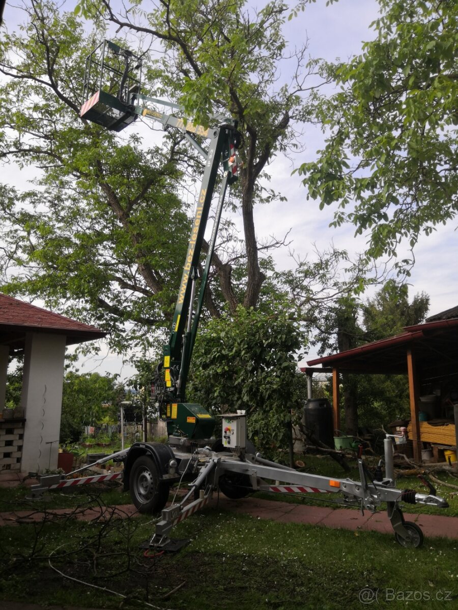 Pronájem přívěsné pracovní plošiny - 3
