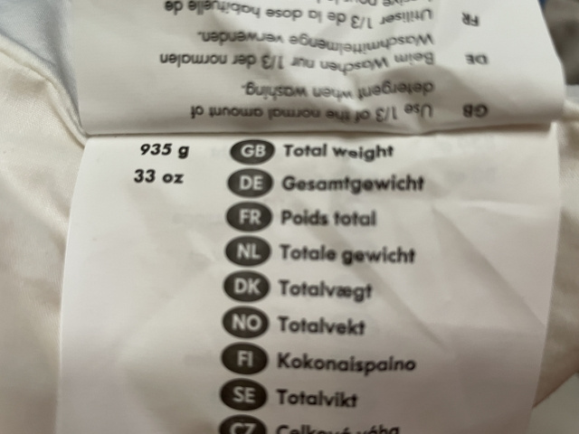 4ks Polštáře plněné pravým peřím. Váha 0,94 kg. Málo používa - 3