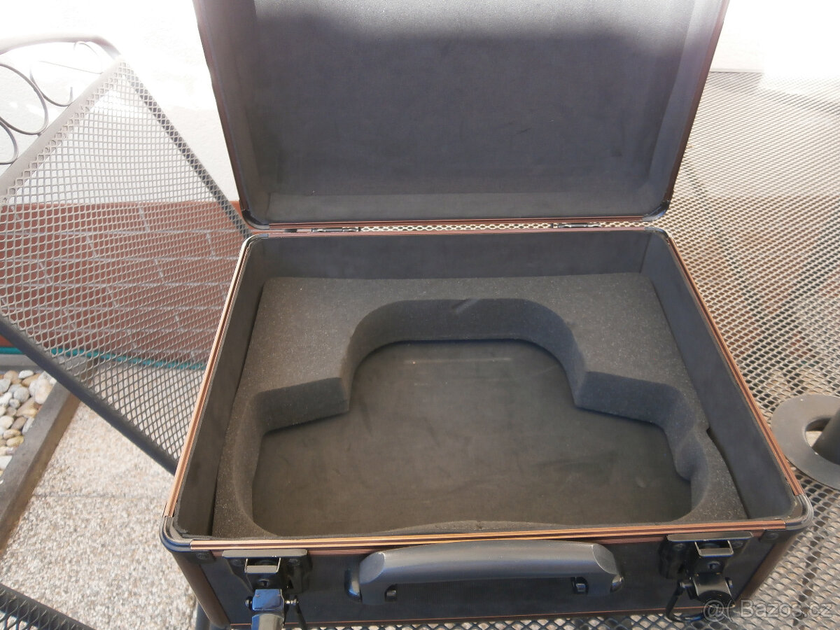 Prodám kompletní vybavení letecké modely,doplňky - 3