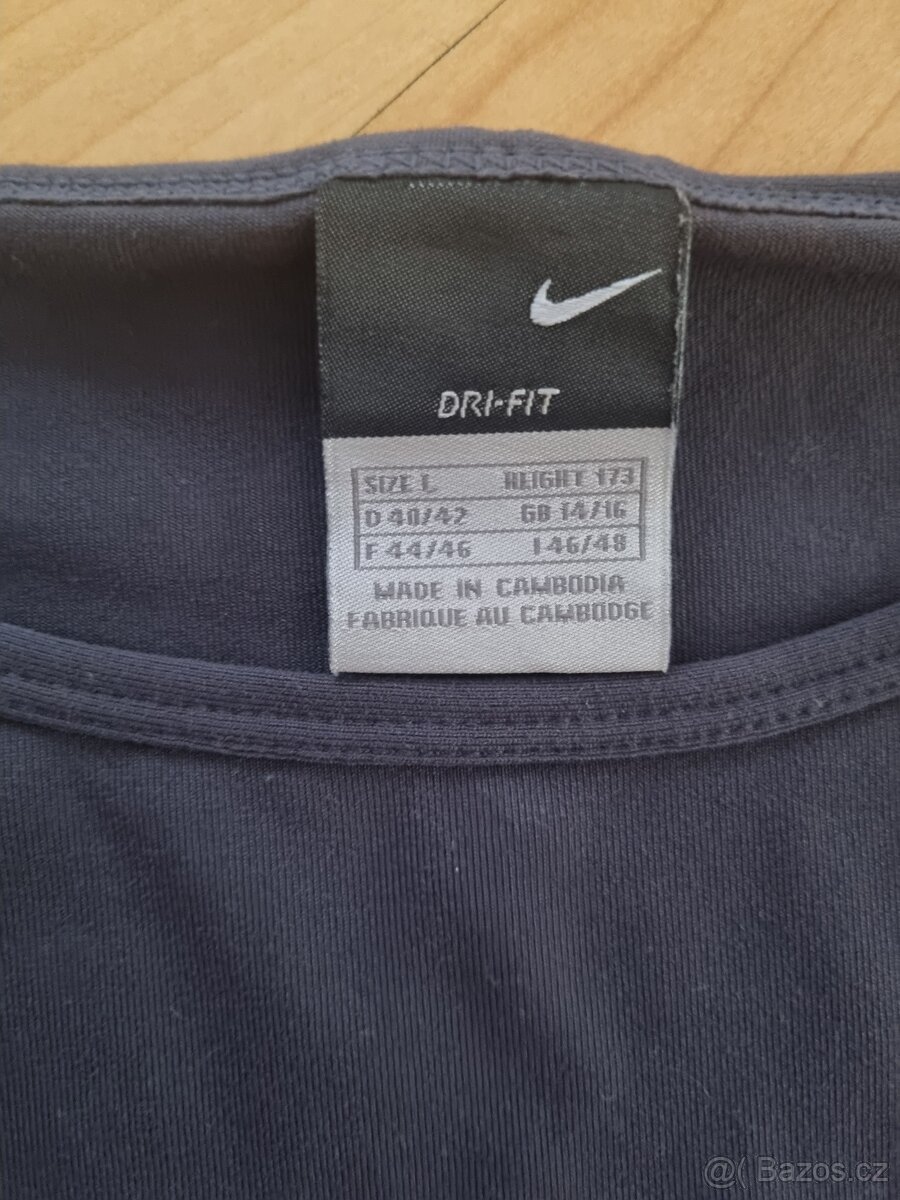 Dámské sportovní tričko NIKE - 3