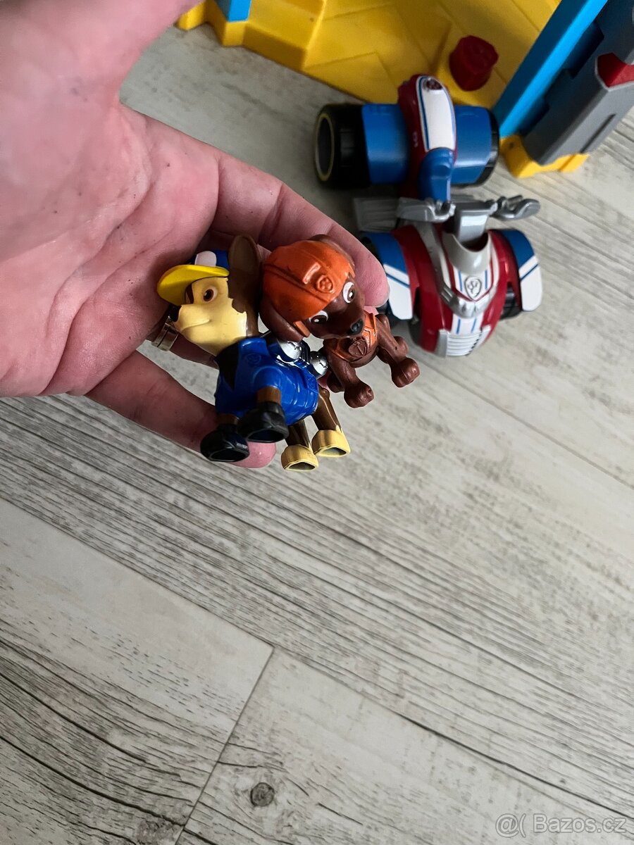 věž tlapková patrola - 3