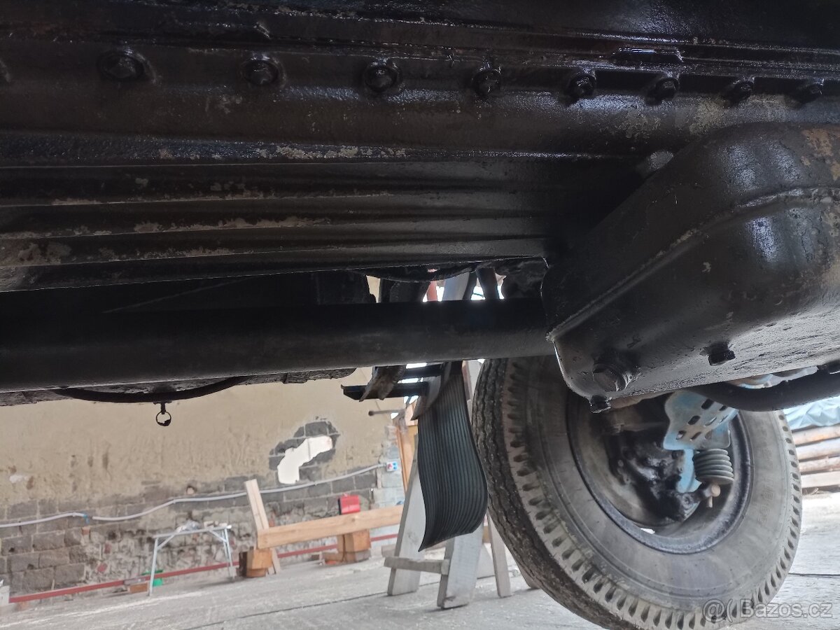 Predám motor Praga V3S - 3