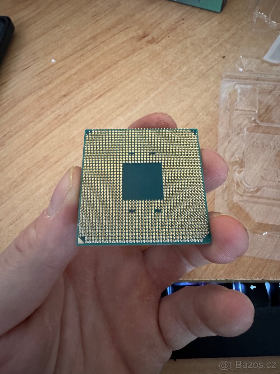 AMD Ryzen 7 2700X - 3