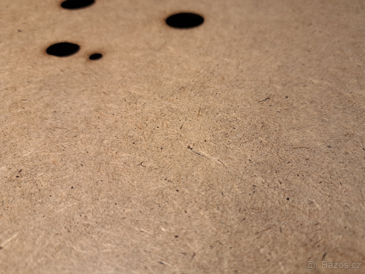 Kryt rezervy Toyota Corolla AE86 - 3