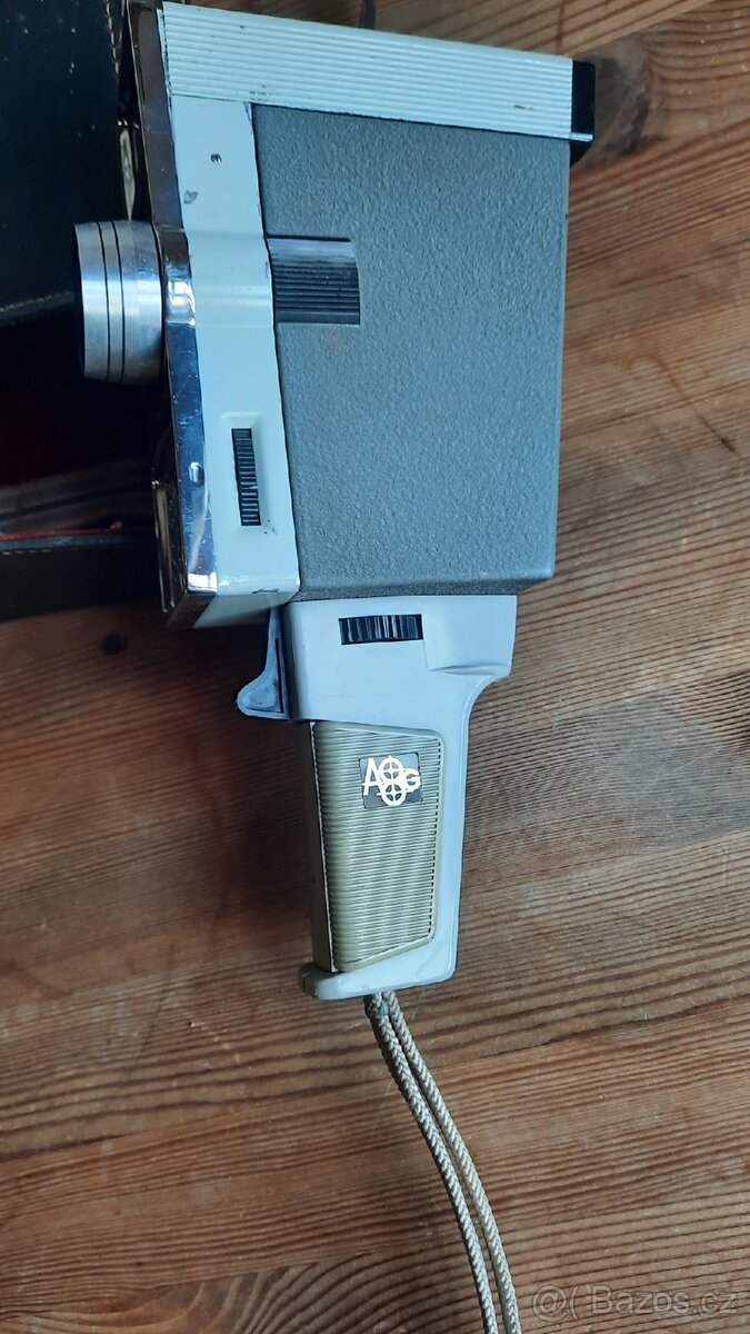 Retro mechanická kamera. - 3