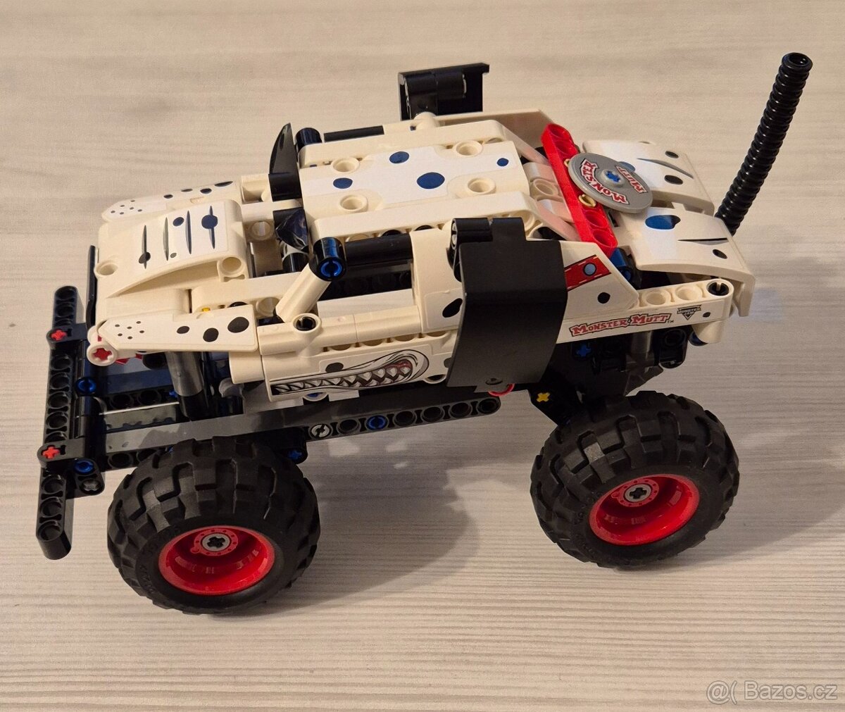 42150 LEGO Technic - Monster Jam™ Monster Mutt™ Dalmatin - 3