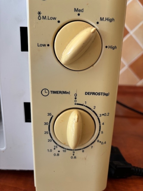 PRODÁM MIKROVLNOU TROUBU - 3