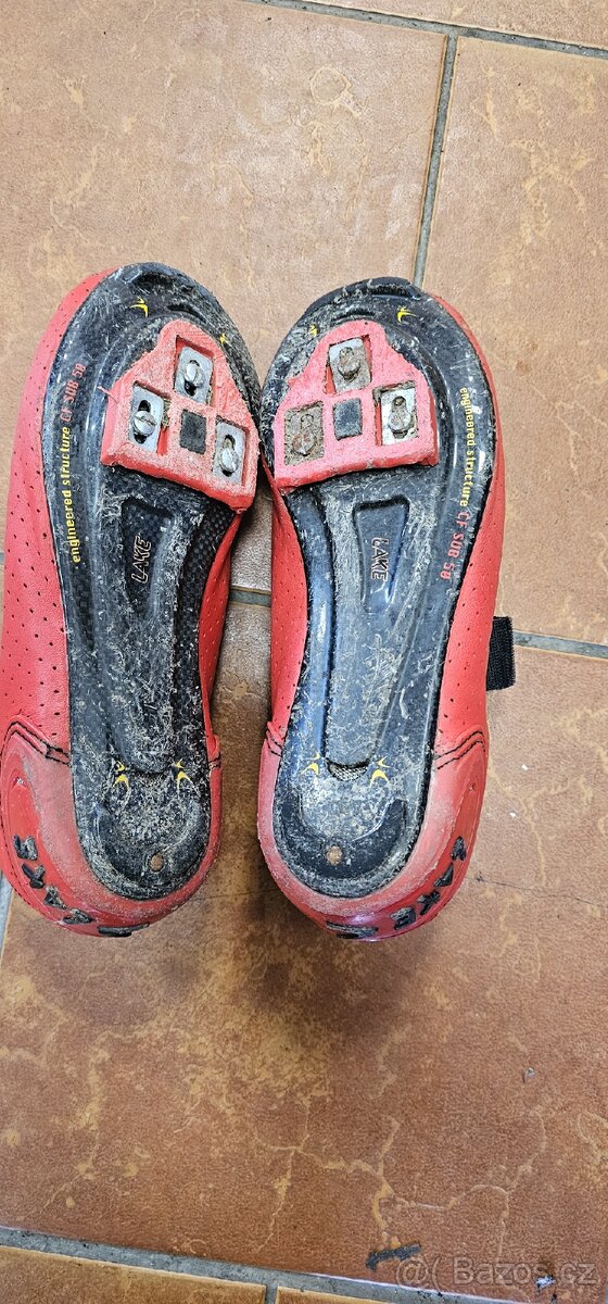 Silniční tretry Lake - 3