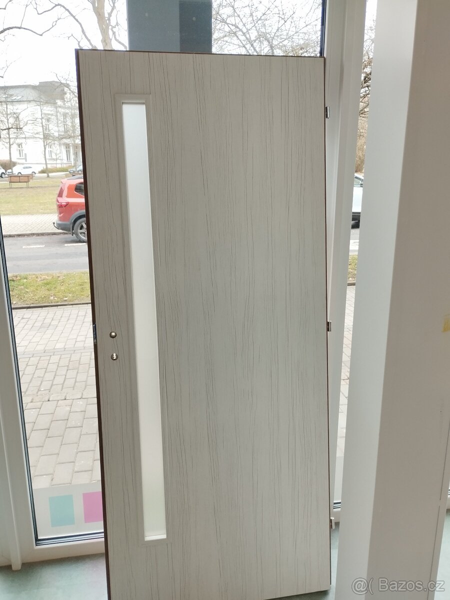 prodám interiérové dveře Boulit - 3