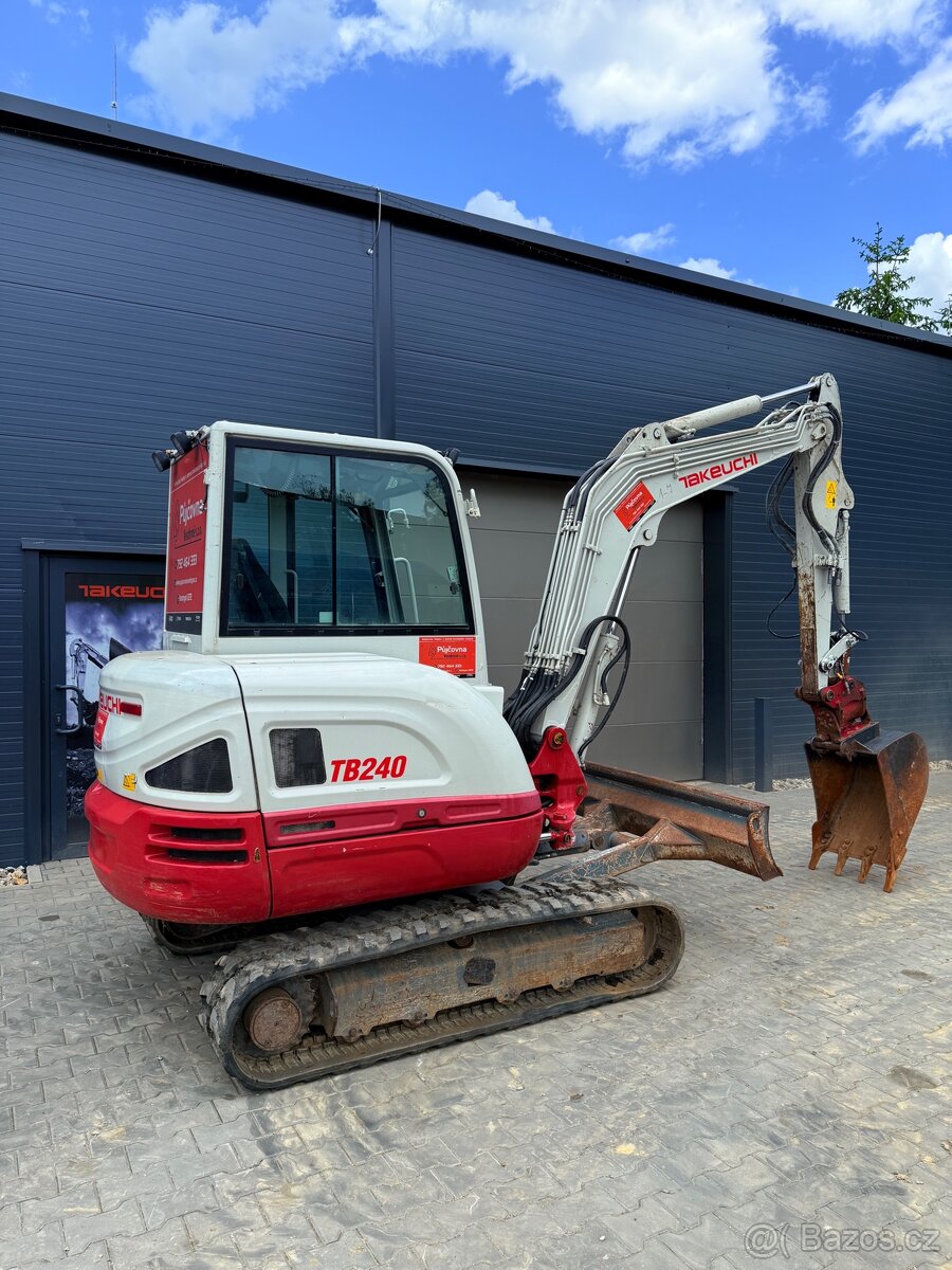 Pásové rypadlo Takeuchi TB 240 POWERTILT - 3