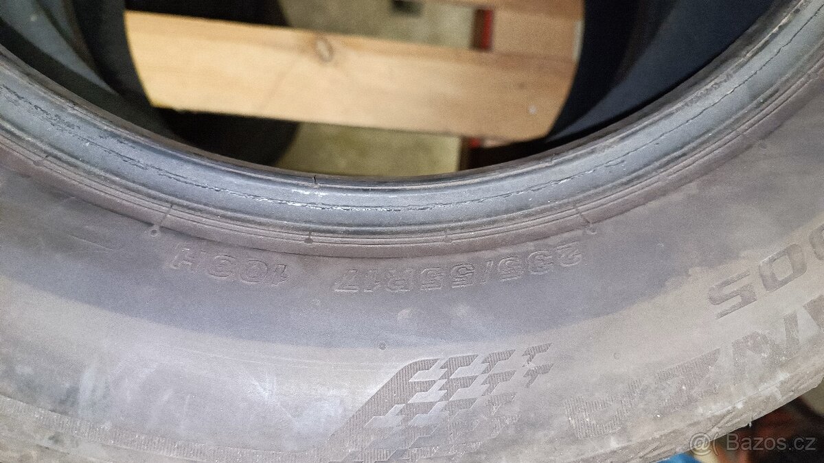 17" 2x gumy Bridgestone 235/55/17 - 3