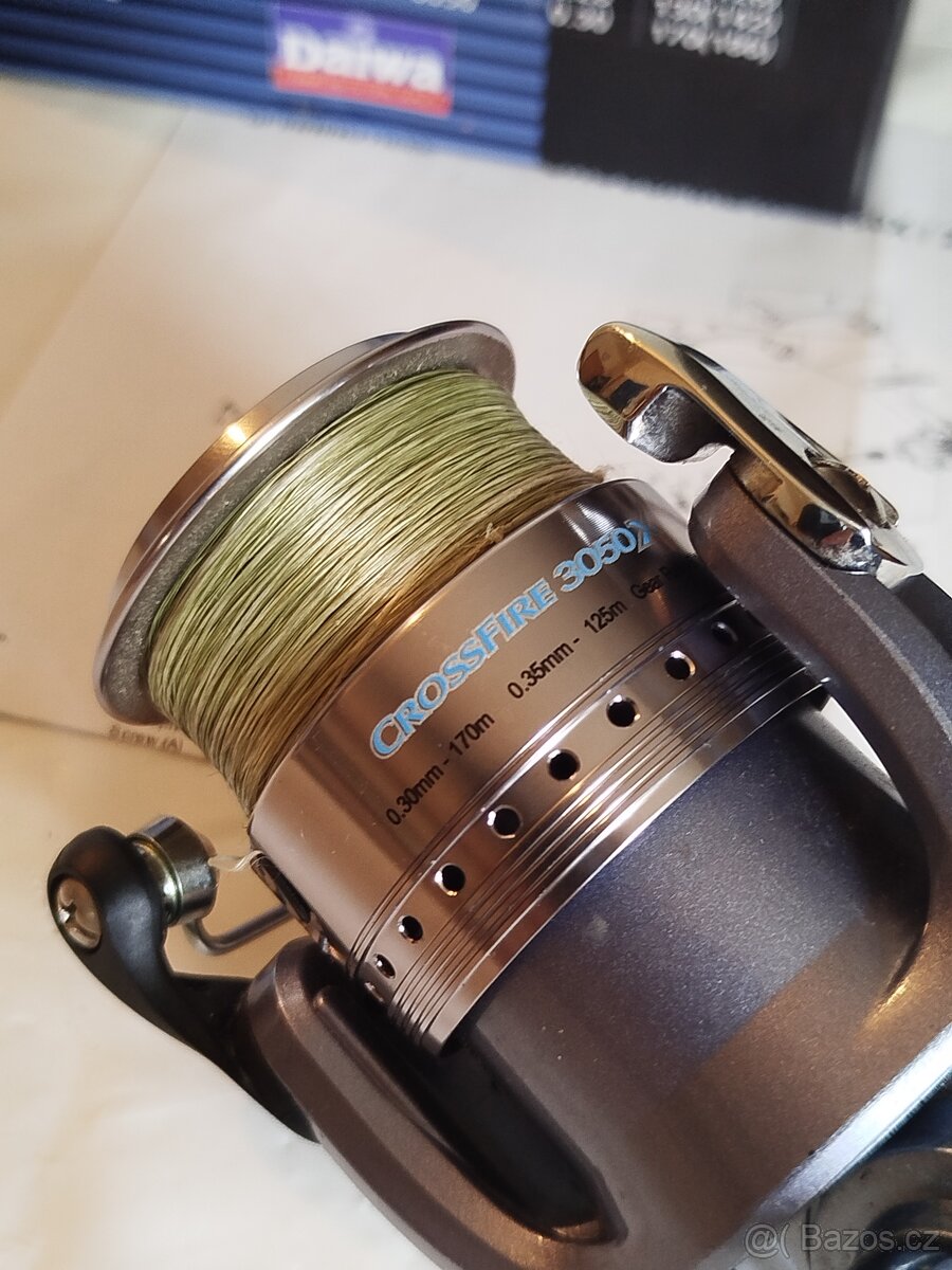 RYBÁŘSKÝ NAVIJÁK DAIWA CROSSFIRE 3050X - 3