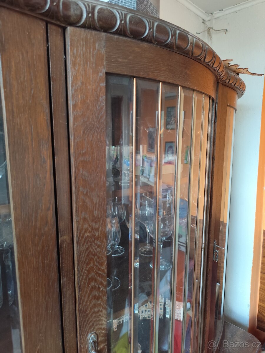 Starozitna vitrína - 3