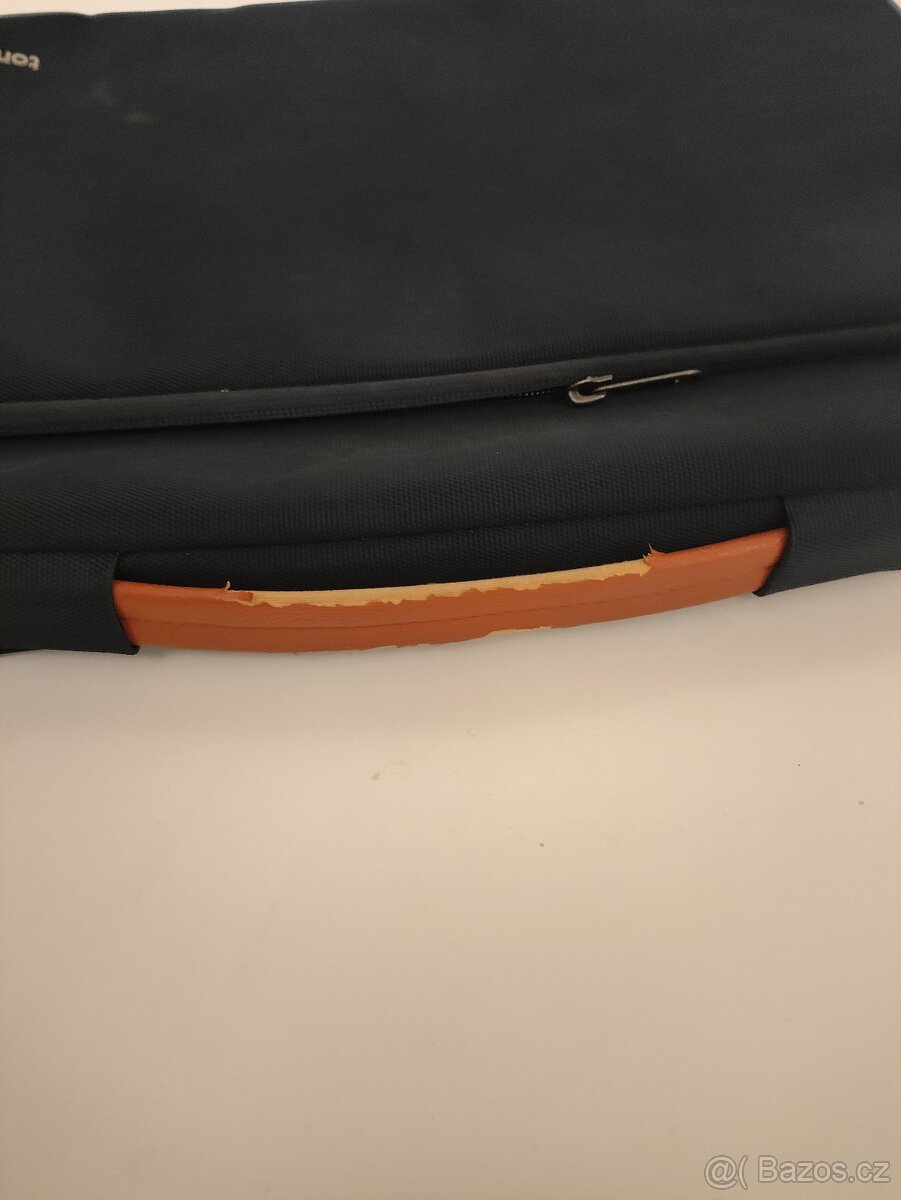 #M063 Taška na notebook tomtoc 15 – pevná, s rúčkou - 3