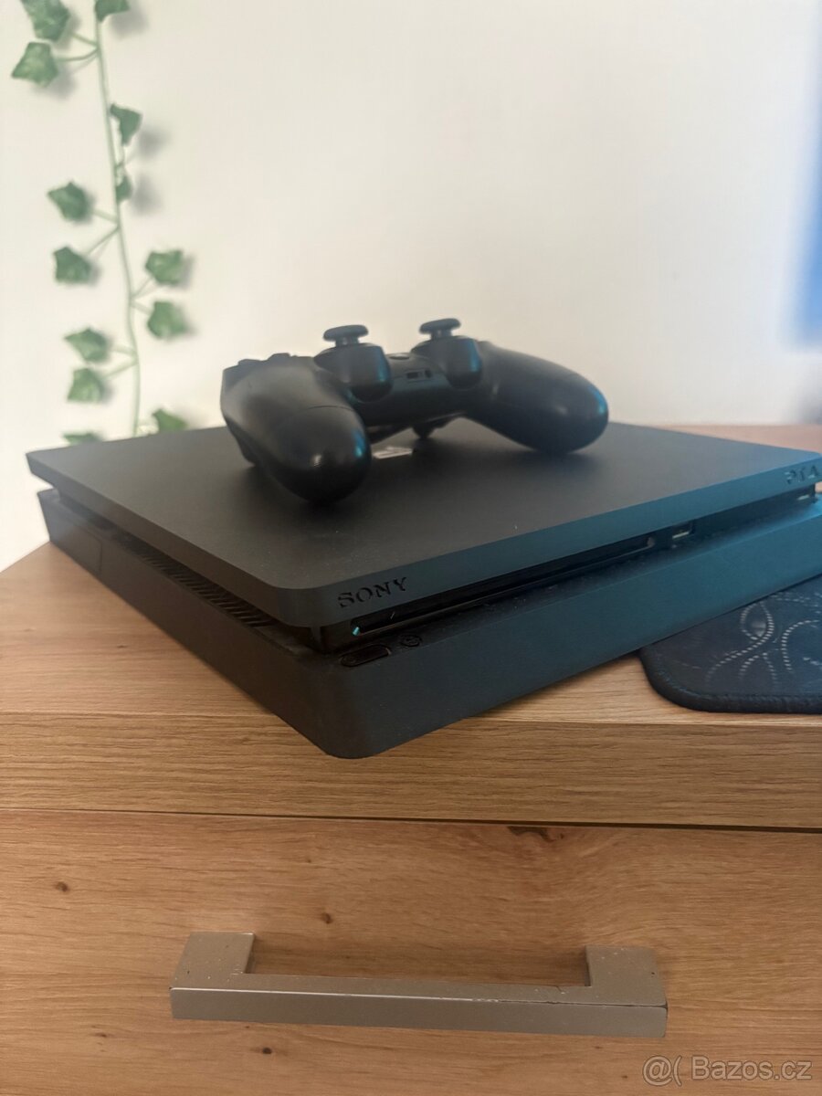 PS4, ovladač a hry - 3