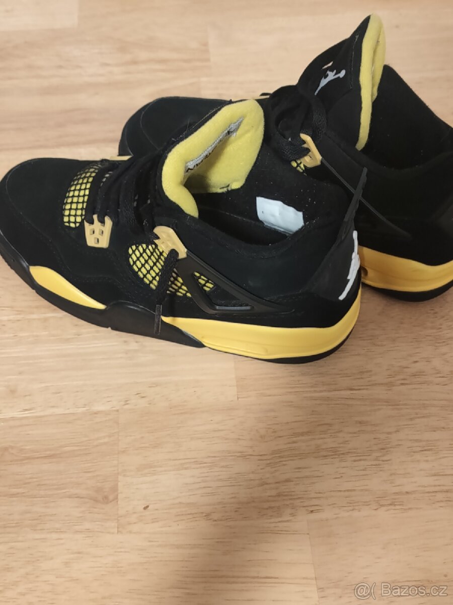 Air Jordan Yellow Thunders - 3