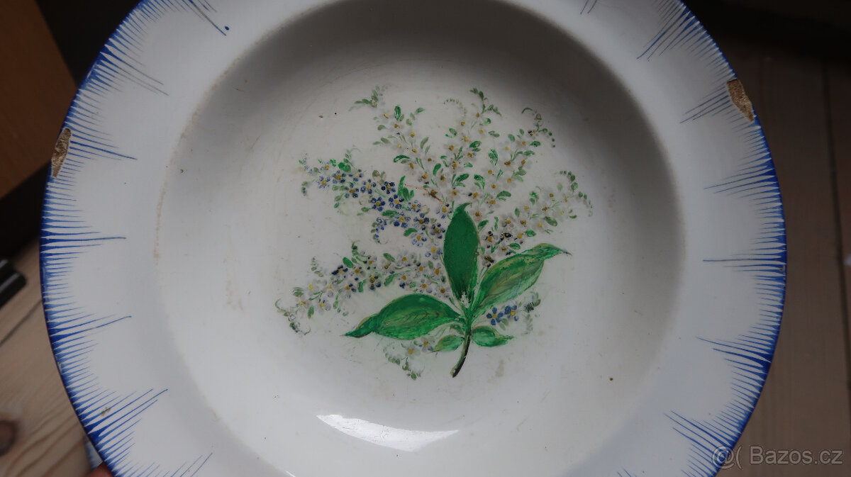 Ručně malované talíře na pověšení na stěnu i s držáky - 3