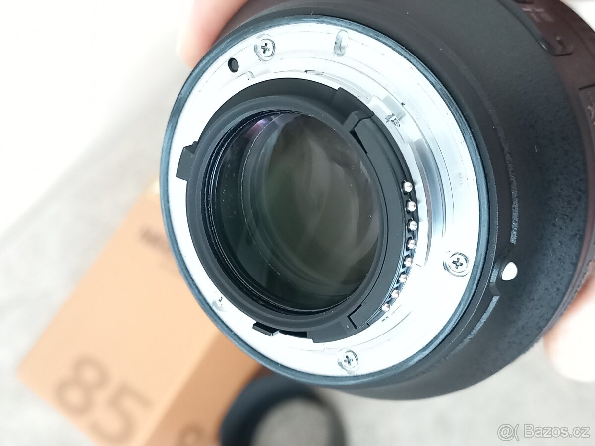 Objektiv Nikon, FX, AF-S Nikkor 85 mm, 1,8 G + sluneční clo - 3