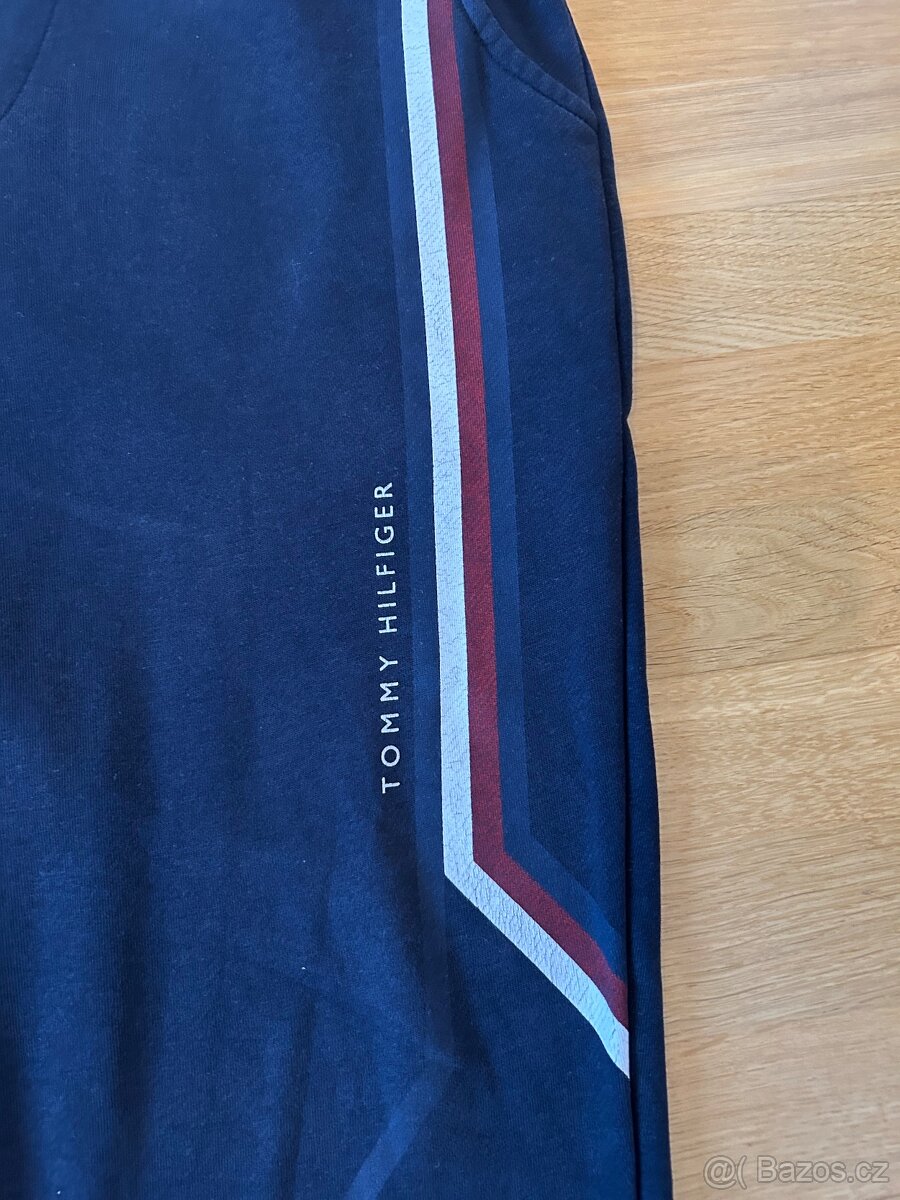 Tommy Hilfiger tepláky - 3